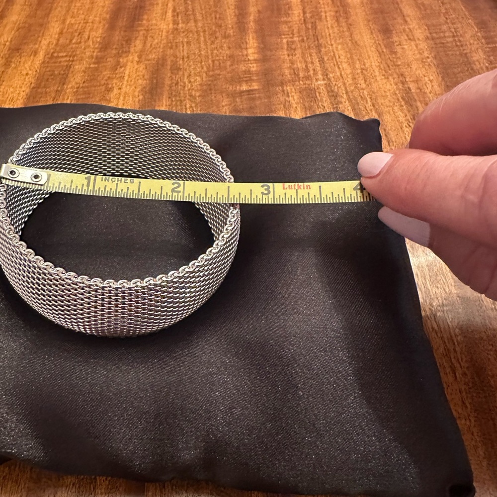 Wide Mesh Bangle - Picture 4 of 8